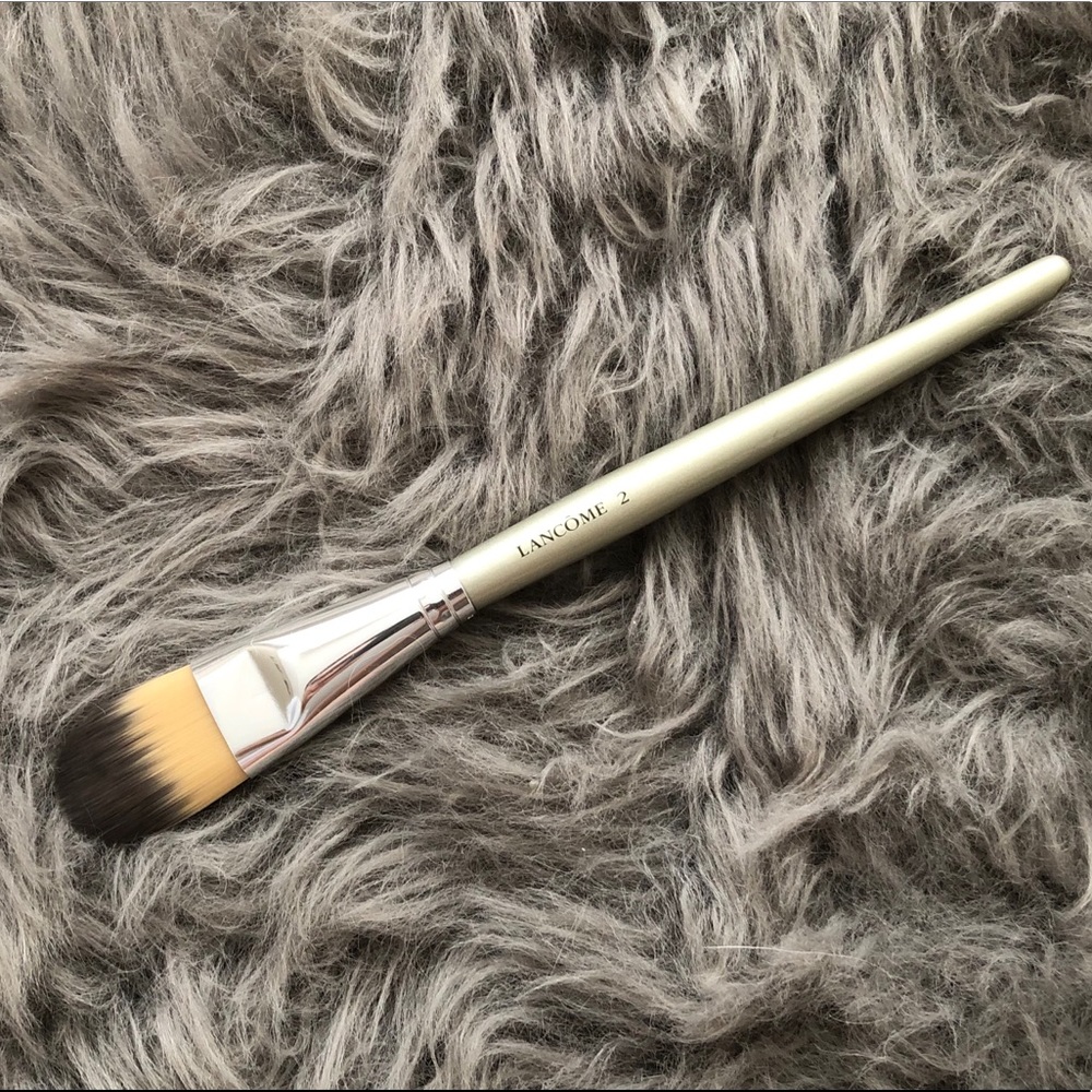 Lancôme #2 Foundation Brush, Silver Handle